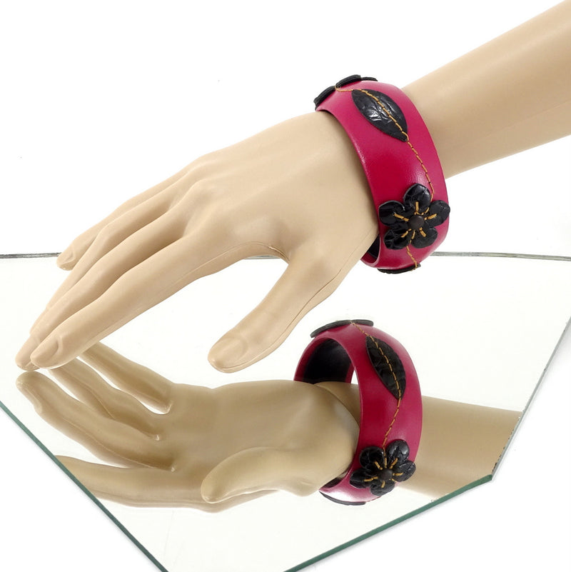 Bangle medium (Kim) moulded round decorated leather jewellery - hot pink leather with black crocodile flowers & leaves