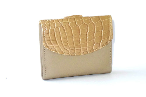 Anne  Silk soft crocodile with a silk coloured leather purse