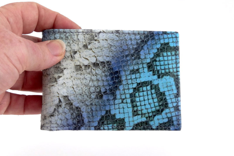Blue snake printed leather small men's wallet held in hand